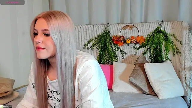 Malisha kiss online show from October 2025 09:22:02 AM