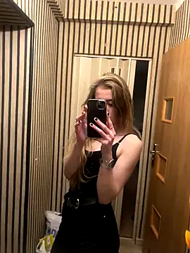 pleasedontpressaredburton online show from October 2025 06:27:02 PM