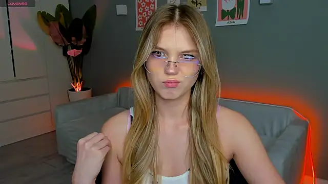 linakorvin online show from November 2025 01:36:01 PM