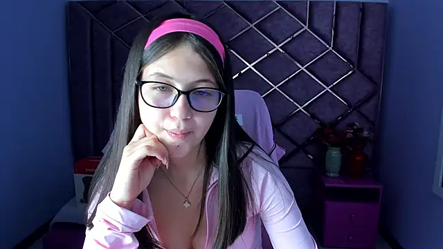 Snapshot of sarah_sweett_ chatting on April 2026 02:12:02 PM sarah sweett online show from April 2026 02:12:02 PM