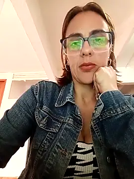 Jade 1-9 online show from March 2026 07:09:01 PM