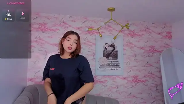 mia foster t online show from February 2026 01:16:01 PM