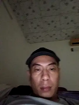 VintageAdmiral110 online show from April 2026 02:00:01 PM