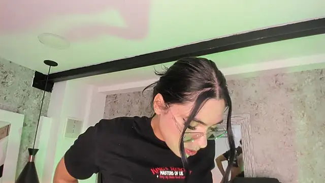 Vanessa Rain  online show from April 2026 07:17:02 PM