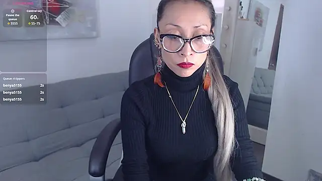 alexia james  online show from April 2026 09:06:02 PM