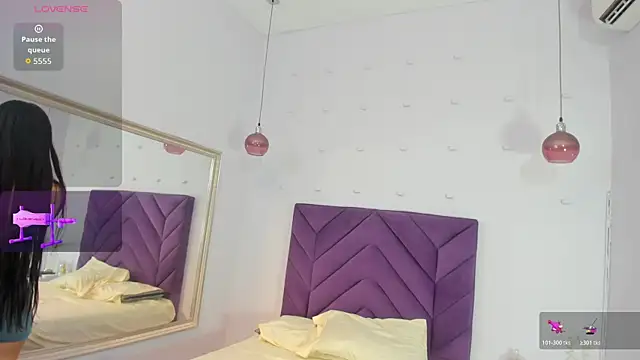 Nahomycarterr online show from November 2025 07:43:01 PM