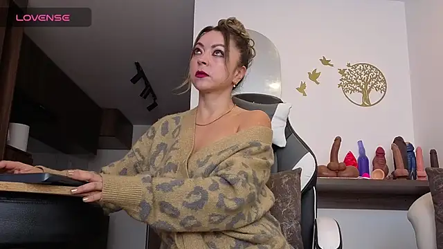 Jade Amado  online show from February 2026 02:23:02 PM