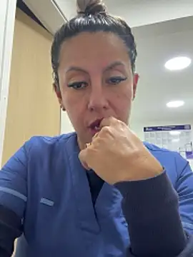 Snapshot of GisellTorres36 chatting on April 2026 03:58:02 PM GisellTorres36 online show from April 2026 03:58:02 PM