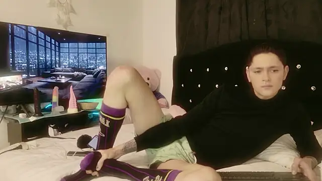 Tyler cat online show from October 2025 10:59:02 AM