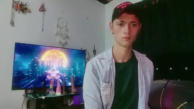 Tyler cat online show from December 2025 01:21:02 AM