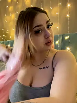 KellyMoors online show from November 2025 01:22:02 AM