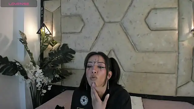 Julieta Slav3 online show from April 2026 08:55:01 PM