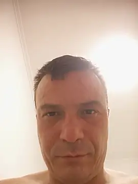 viktor1992-1-1 online show from July 2026 08:00:01 PM