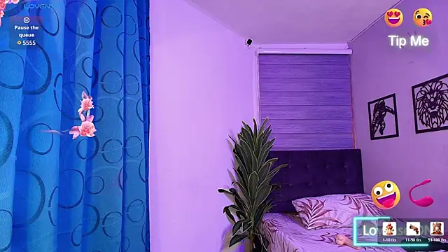Nikki Vesper online show from June 2026 03:43:02 AM