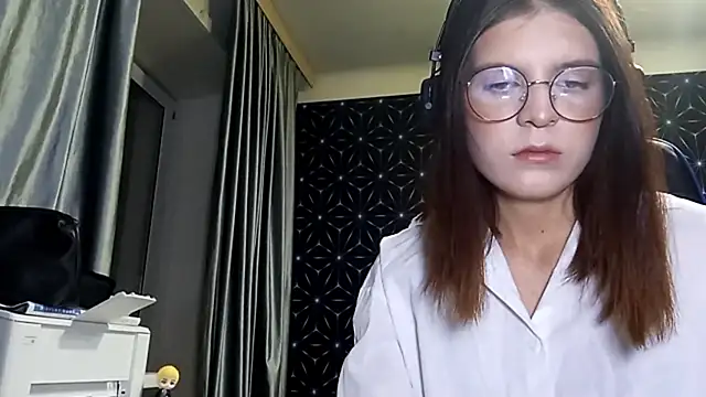 LissaKradfer online show from October 2025 01:20:02 PM