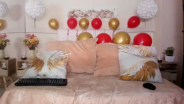 AriaVega online show from April 2026 12:33:01 PM