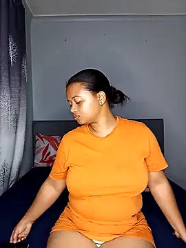 Sultrytits6 online show from April 2026 04:01:01 PM