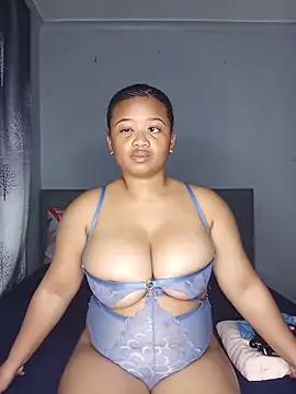 Sultrytits6 online show from June 2026 09:30:02 PM