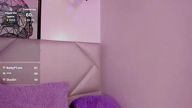 Haiily Baeker online show from October 2025 04:33:01 AM