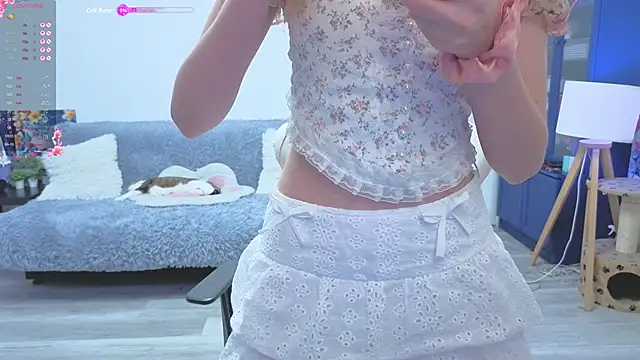 xAlisontiny online show from December 2025 10:59:02 PM