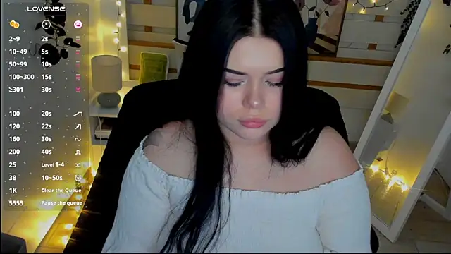 Mona Esty online show from February 2026 07:47:02 PM