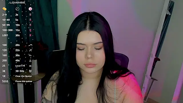 Mona Esty online show from February 2026 01:33:02 PM