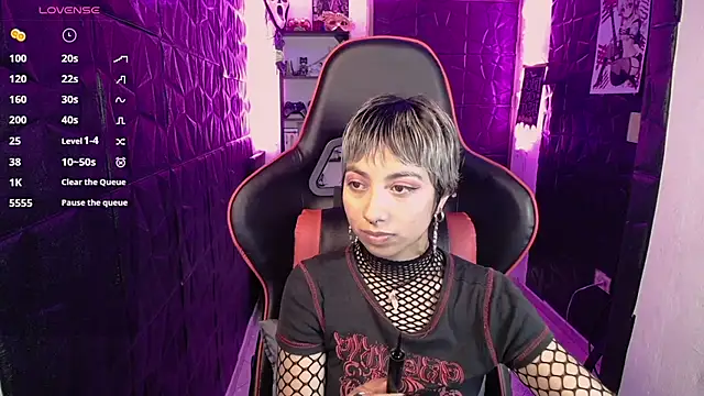 lunarichy22 online show from March 2026 07:53:02 PM