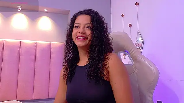 CamilaLevy online show from November 2025 12:16:02 PM