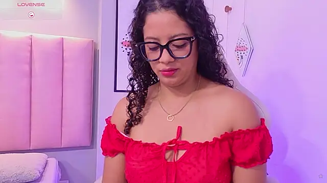 CamilaLevy online show from April 2026 12:23:01 PM