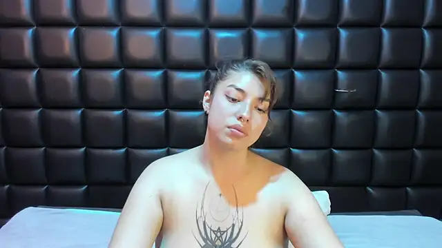 Violetta Swett  online show from January 2026 01:35:02 PM