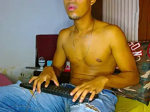 andreswj bigcock23 online show from October 2025 10:07:02 PM