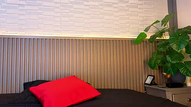 KarliSweet online show from October 2025 02:01:02 AM