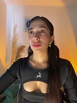 Snapshot of SabrinaEvanss_ chatting on May 2026 07:10:02 PM SabrinaEvanss online show from May 2026 07:10:02 PM