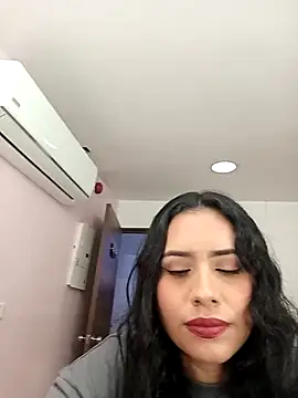 VictoriaVixxen online show from October 2025 02:44:01 AM