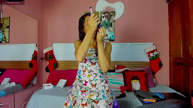 Tiffannydoll99 online show from November 2025 01:47:02 PM