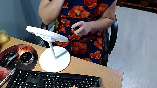 Ledi Catherin online show from November 2025 10:53:02 PM