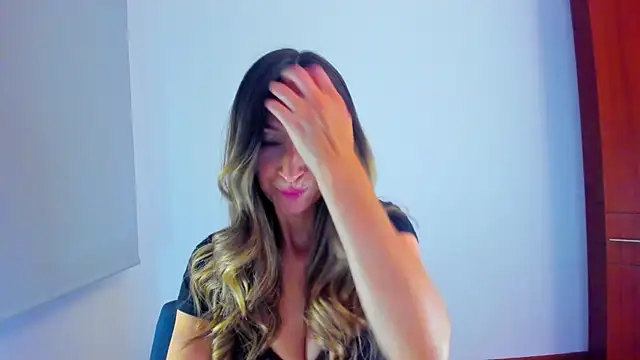 Velourmuse online show from April 2026 11:10:02 PM