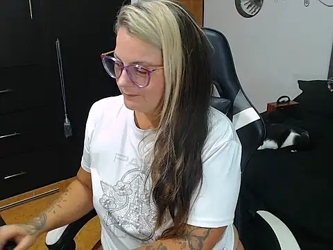 Snapshot of perlagoloza05 chatting on October 2025 03:39:02 AM perlagoloza05 online show from October 2025 03:39:02 AM