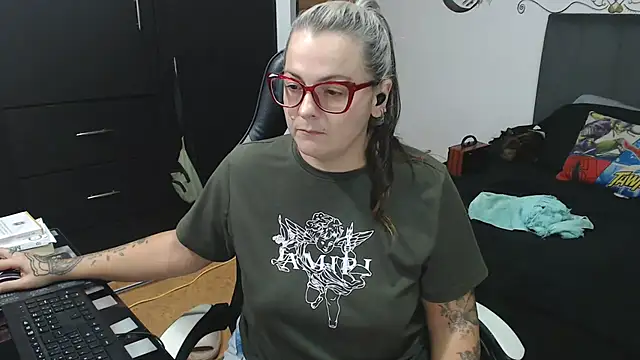 Snapshot of perlagoloza05 chatting on October 2025 03:19:01 AM perlagoloza05 online show from October 2025 03:19:01 AM