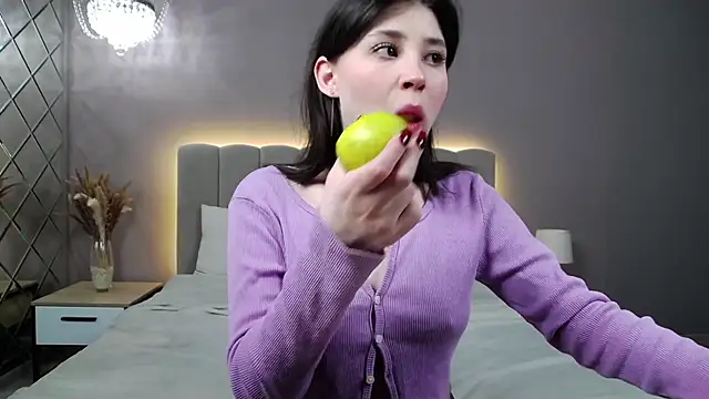 DianaMello online show from November 2025 04:00:02 AM