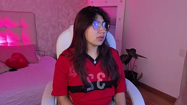 zoe capeli online show from October 2025 04:21:01 AM