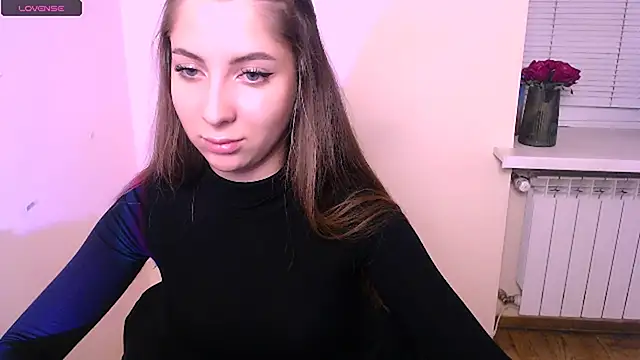 Snapshot of _OlivkaSexy chatting on October 2025 10:46:02 AM OlivkaSexy online show from October 2025 10:46:02 AM