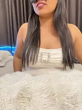 vickyandtania online show from February 2026 05:42:01 PM