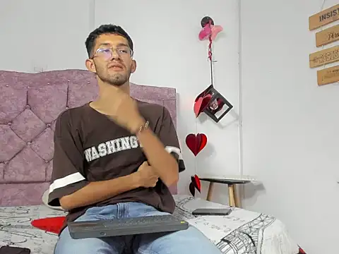 ianthompsoncut online show from October 2025 11:04:02 PM