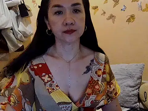 KissHott online show from November 2025 03:12:02 PM