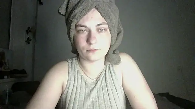 Twolatte1520 online show from April 2026 08:42:02 PM