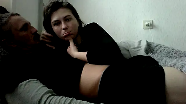 Twolatte1520 online show from May 2026 08:10:01 AM
