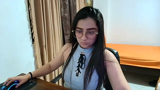 Snapshot of Charlotte_Richardson chatting on June 2026 02:22:02 AM Charlotte Richardson online show from June 2026 02:22:02 AM