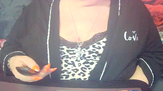 Playful MILF Demi online show from March 2026 09:31:01 PM