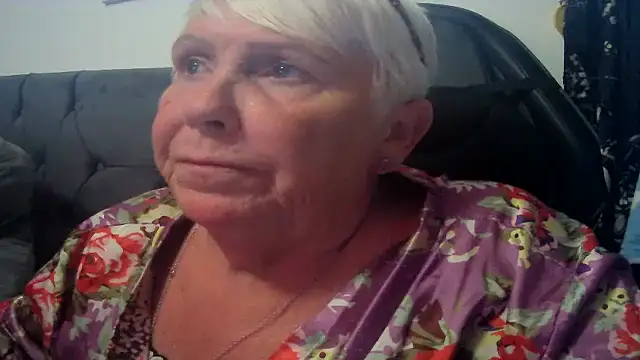 Playful MILF Demi online show from July 2026 04:43:02 PM
